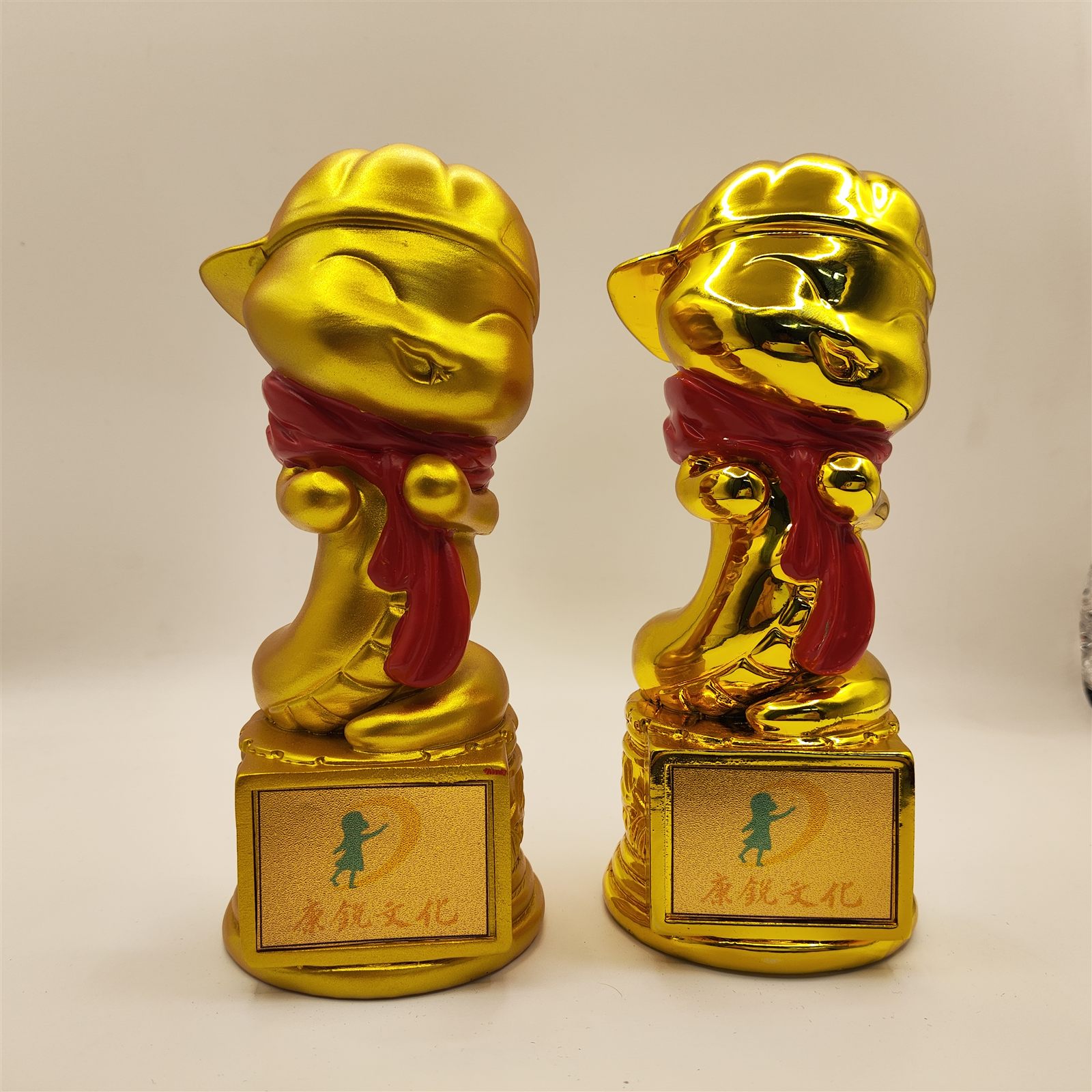 设计落地后的奖杯实物样品